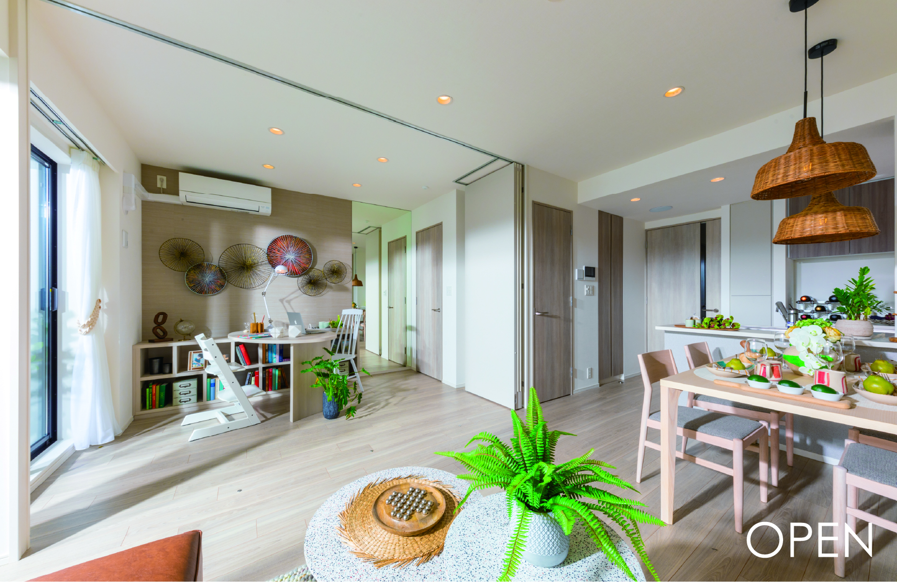 ウォールドア　開