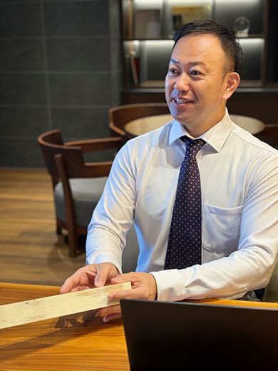 丸紅木材株式会社 吉永氏