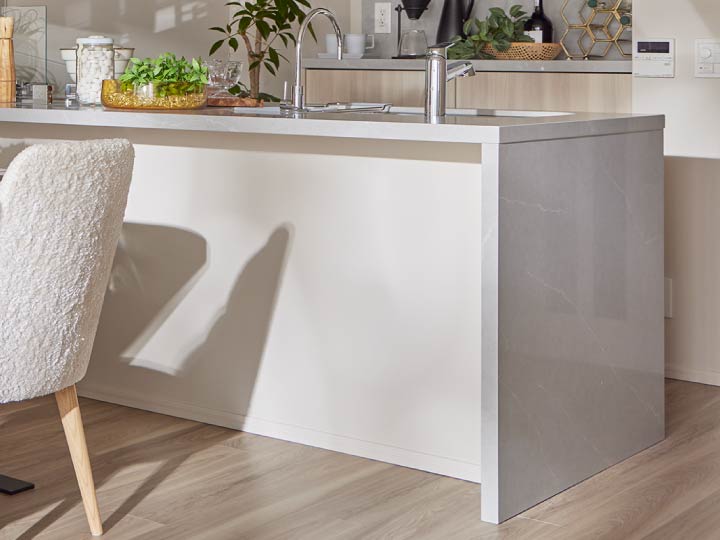 キッチンカウンター側面天板貼り下げ