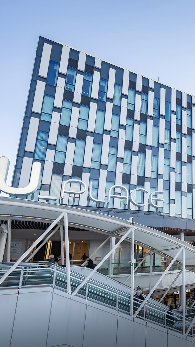 U_PLACE（約60m／徒歩1分）