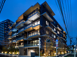 ザ・パークハウス市谷甲良町