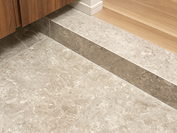 玄関タイル貼り