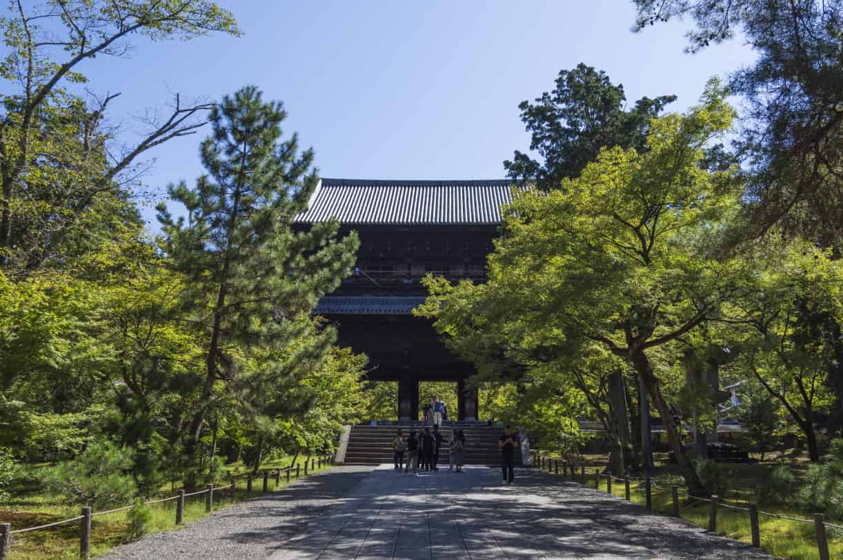 南禅寺（タクシーで約8分/約1,100円）