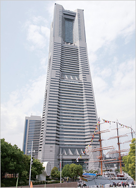 超高層複合ビル『ランドマークタワー』