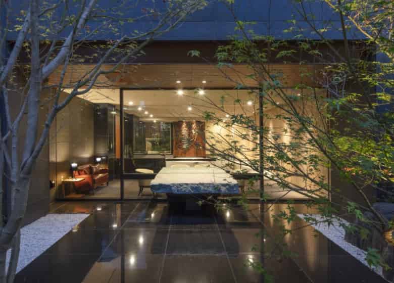 ザ・パークハウス 本郷（2018年11月竣工）