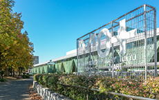 東京都現代美術館（徒歩23分・約1,790m）