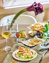 インテリア・植物など、くらしの情報を配信