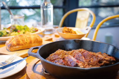 GRILL&DINING用賀倶楽部 
