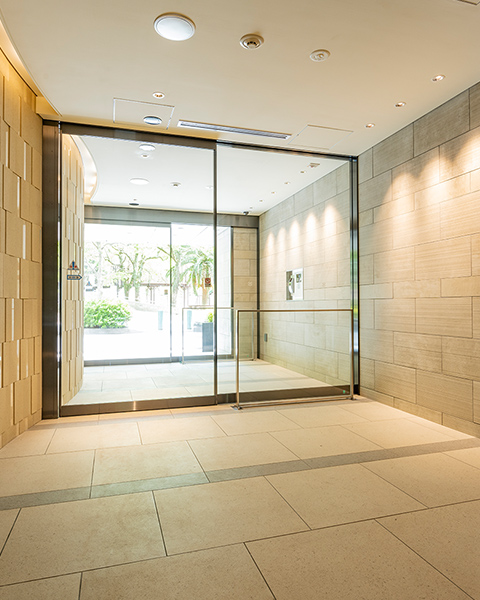 気品あるエントランスホール