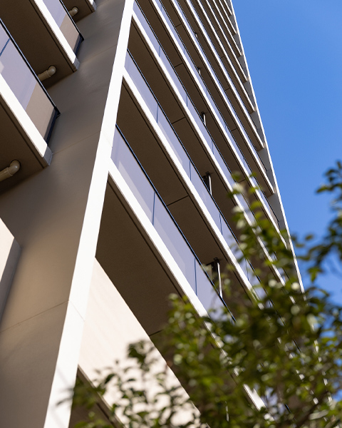 明るくシャープなモダンデザイン