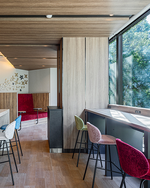 居住者が利用できるコワーキングラウンジ