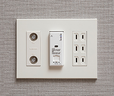 マルチメディアコンセント