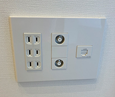 マルチメディアコンセント