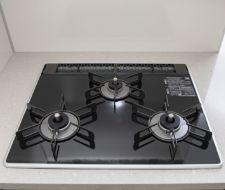 グリル付き3口コンロ（K・Lタイプに採用）