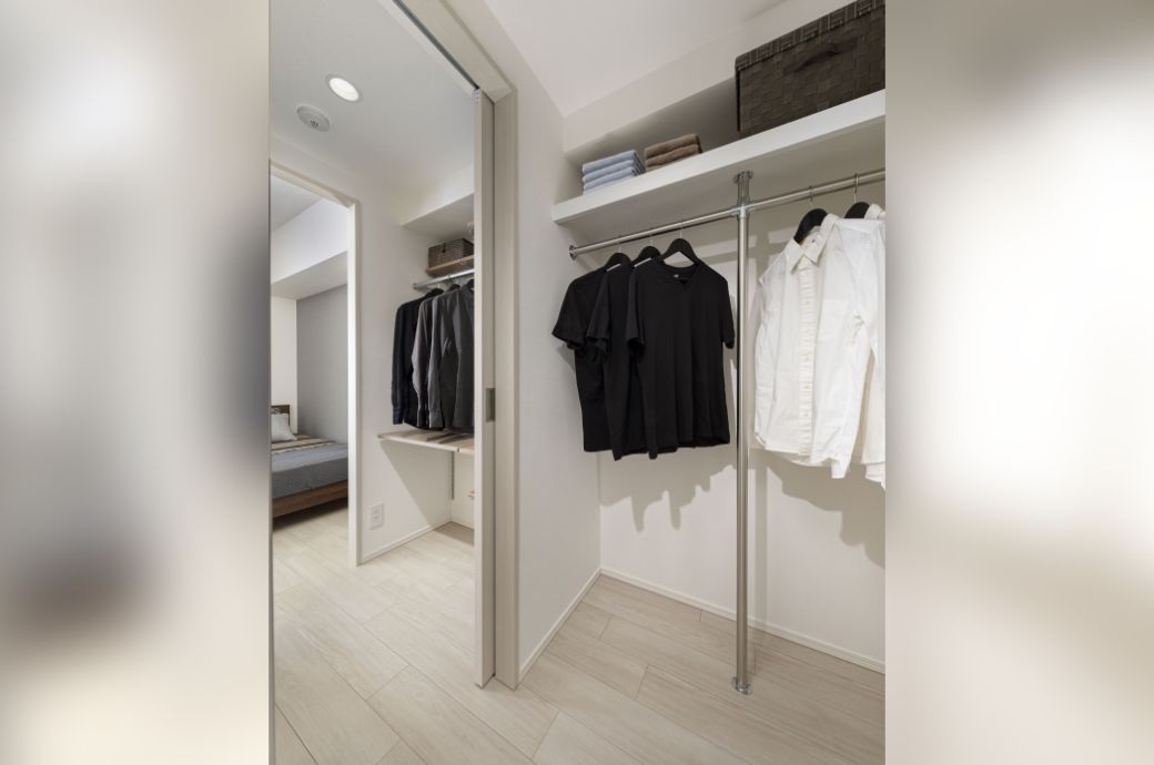 Walk in closet